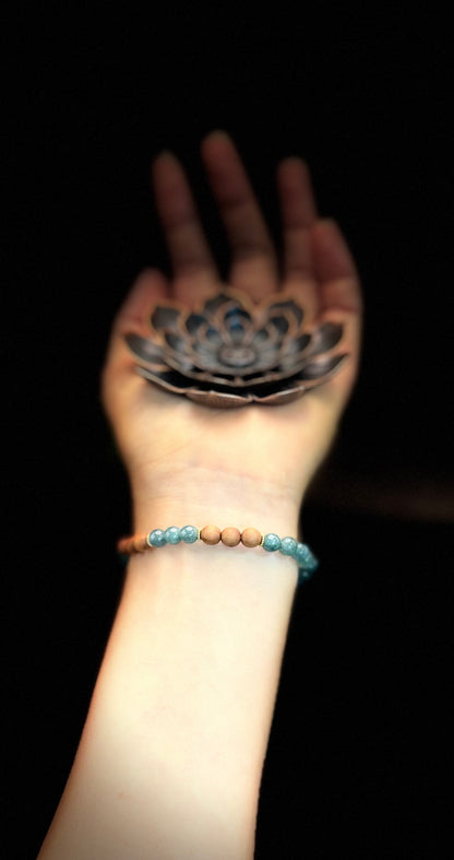 Blue Sandalwood Single Circle Bracelet